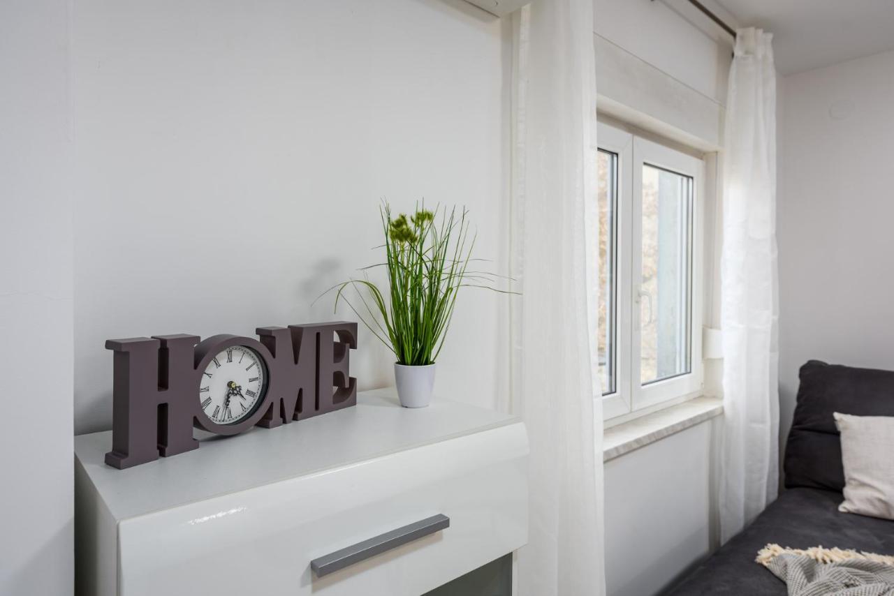 Apartment S&M Heart Of Pula Ngoại thất bức ảnh