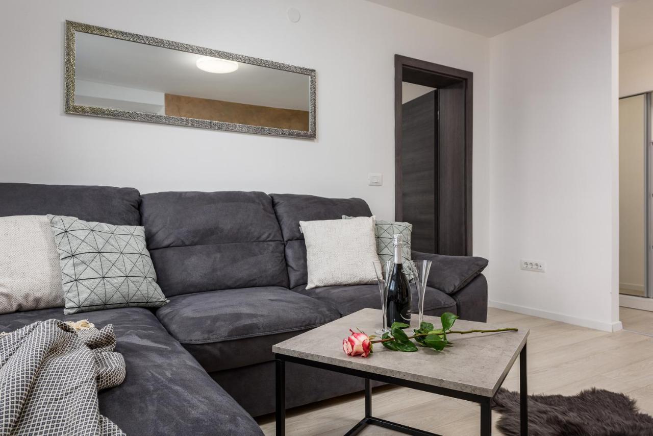 Apartment S&M Heart Of Pula Ngoại thất bức ảnh